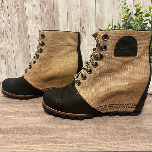 Sorel PDX Wedge Tan and Black Lace Up Boots 6.5 - Picture 2 of 6